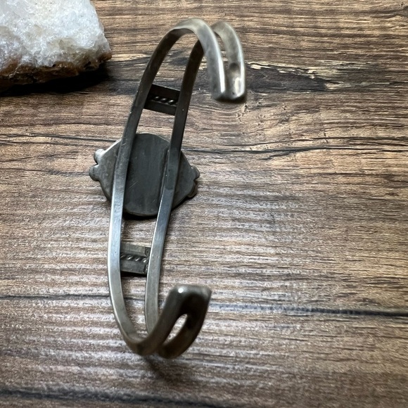 Vintage Native American Sterling Silver Turquoise Cuff Bracelet - Picture 11 of 13